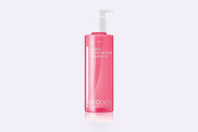 Korean double cleansing with a cleansing oil and a foaming cleanser