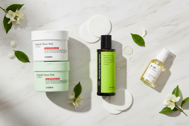 Toner Pads, Toners and Essences: What Is the Difference?