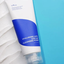 Isntree Hyaluronic Acid Low-pH Cleansing Foam 150ml image 5
